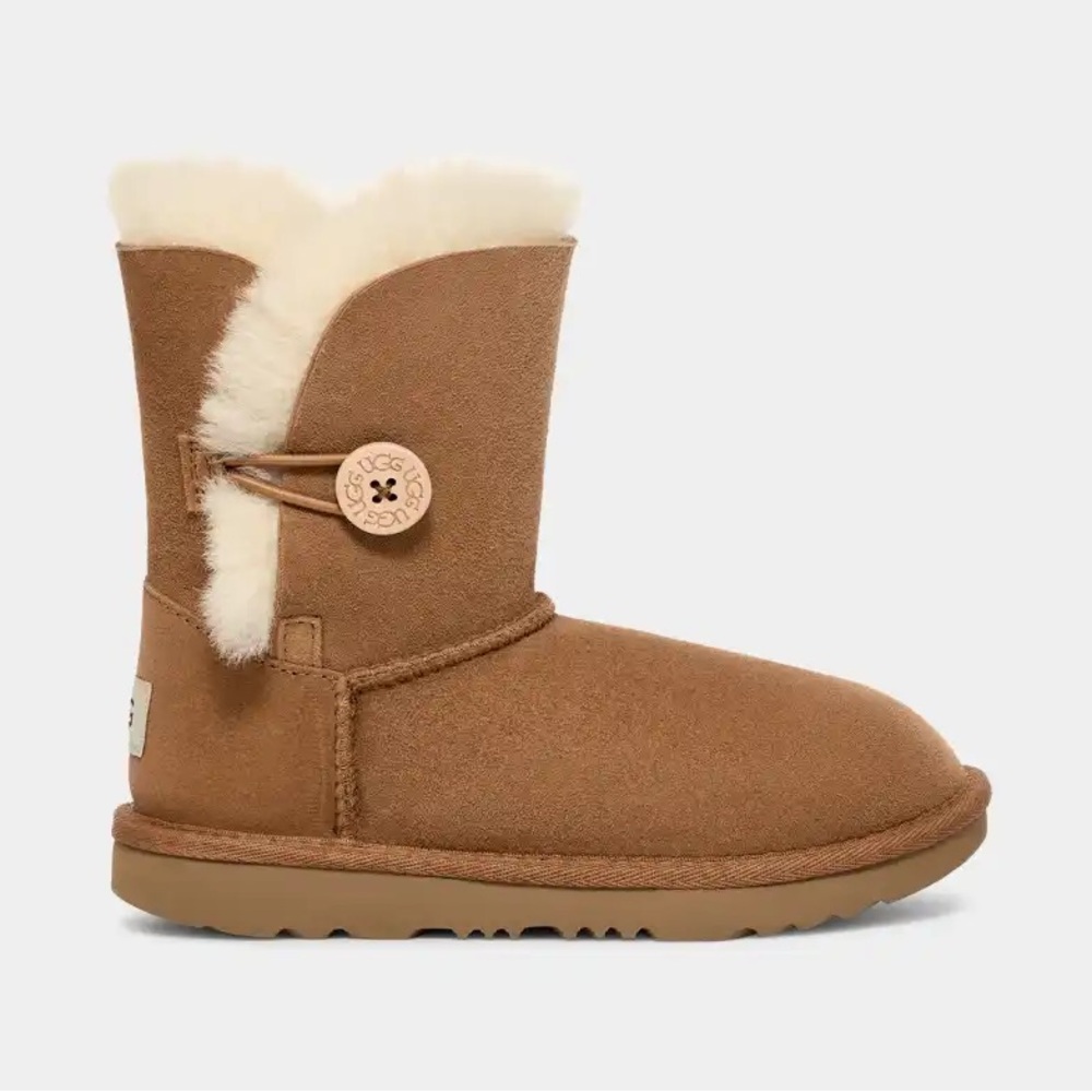 Bailey button ugg boots